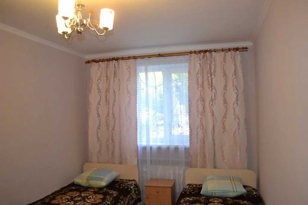 Двухкомнатный дом в санаторной зоне Евпатории