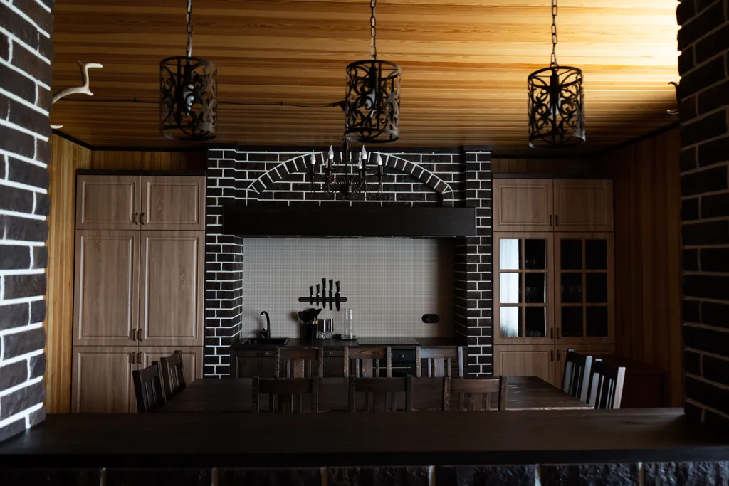 Большой коттедж