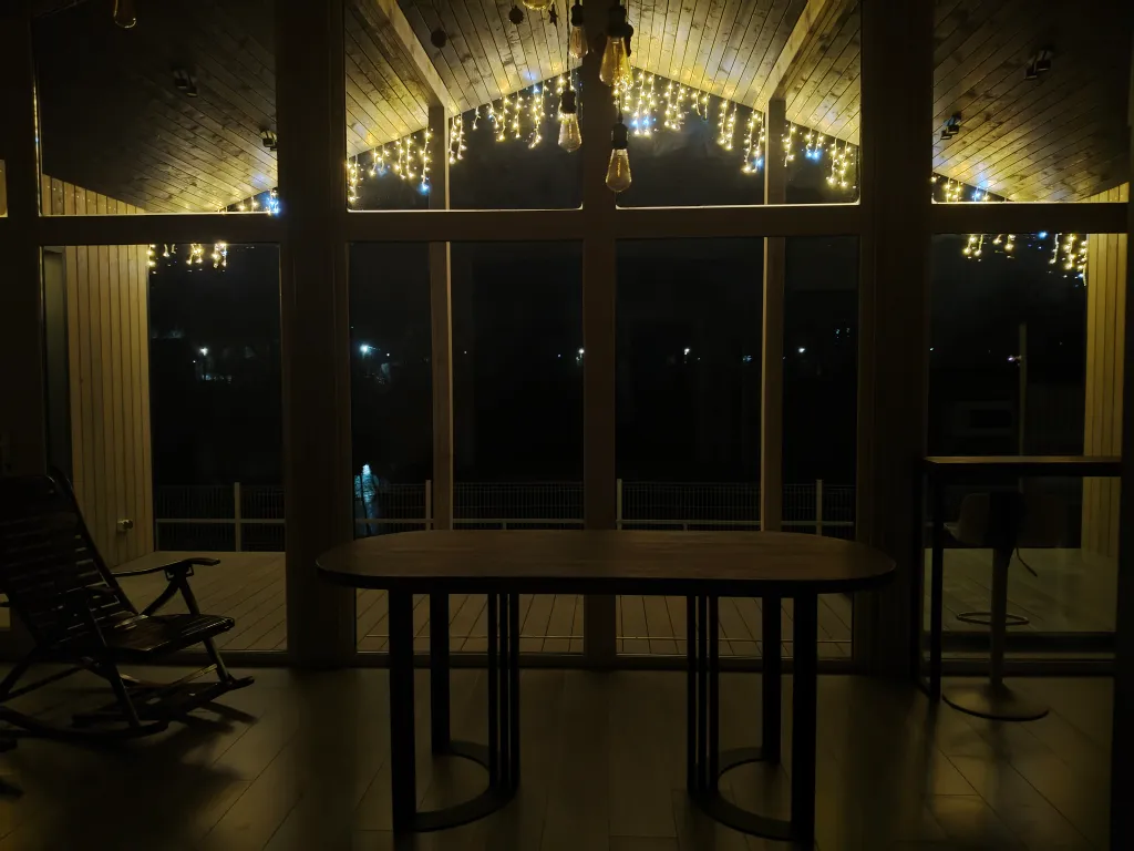 Дом с видом на озеро