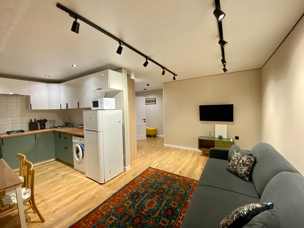 Квартира на набережной центра города