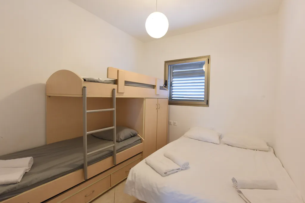 Квартира с чястном бассейном