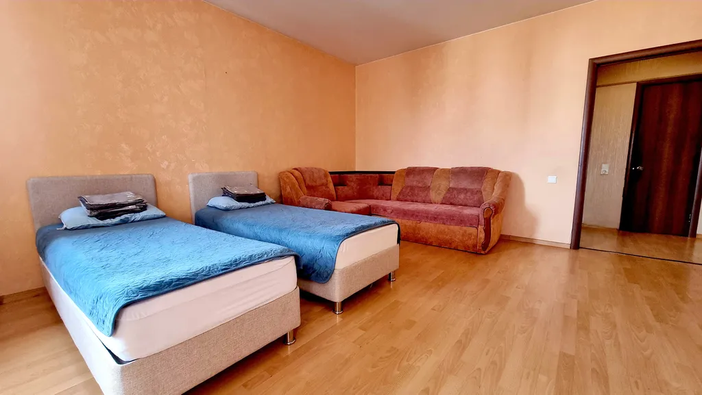 Большая двухкомнатная квартира около ТЦ Июнь