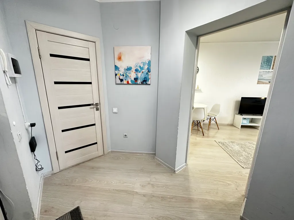 Студия с видом на горы у входа в Центральный парк