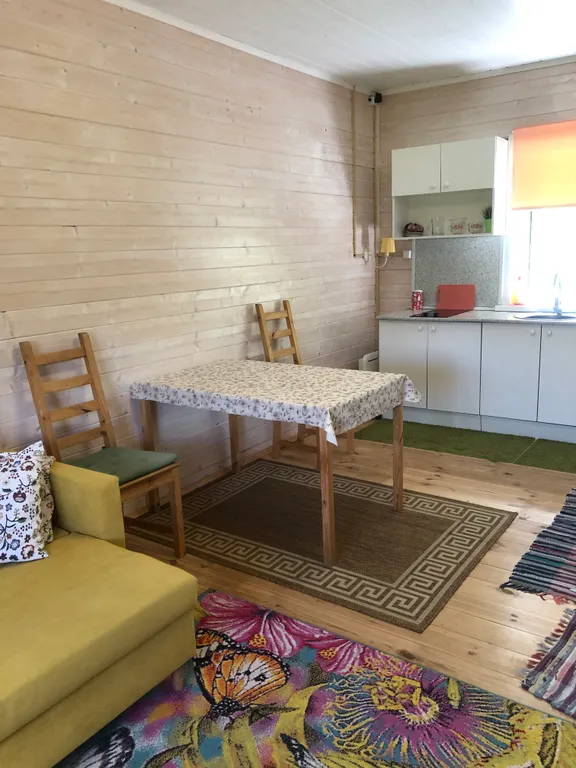 Уютный домик у леса с камином и сауной.