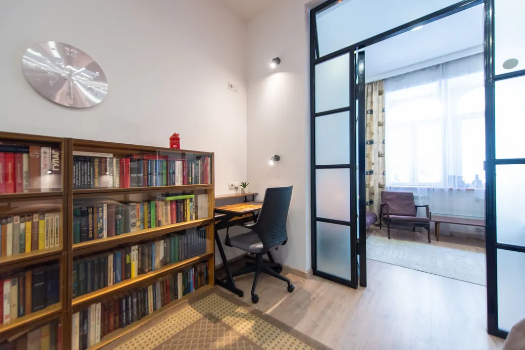 Просторная квартира в центре с собственным двориком