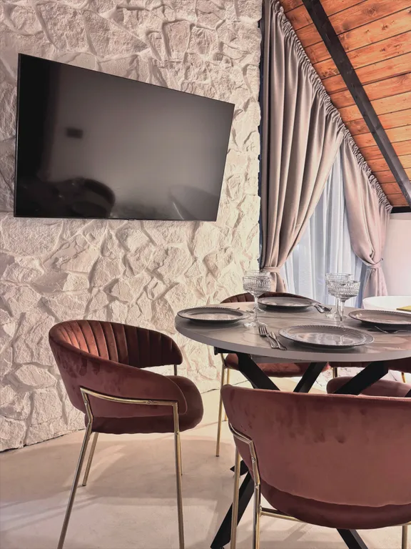 Уютный дом Elovoye в сердце леса с уличным спа-бассейном