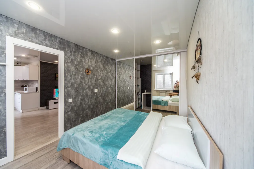 2-ком на набережной в самом центре города