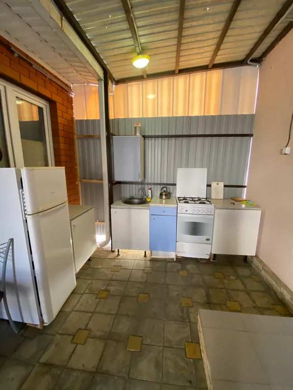 Комната в частном доме с отдельной кухней