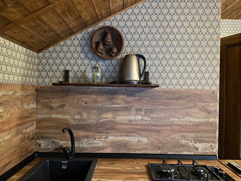 Уютная студия люкс с панорамными окнами с видом на горы