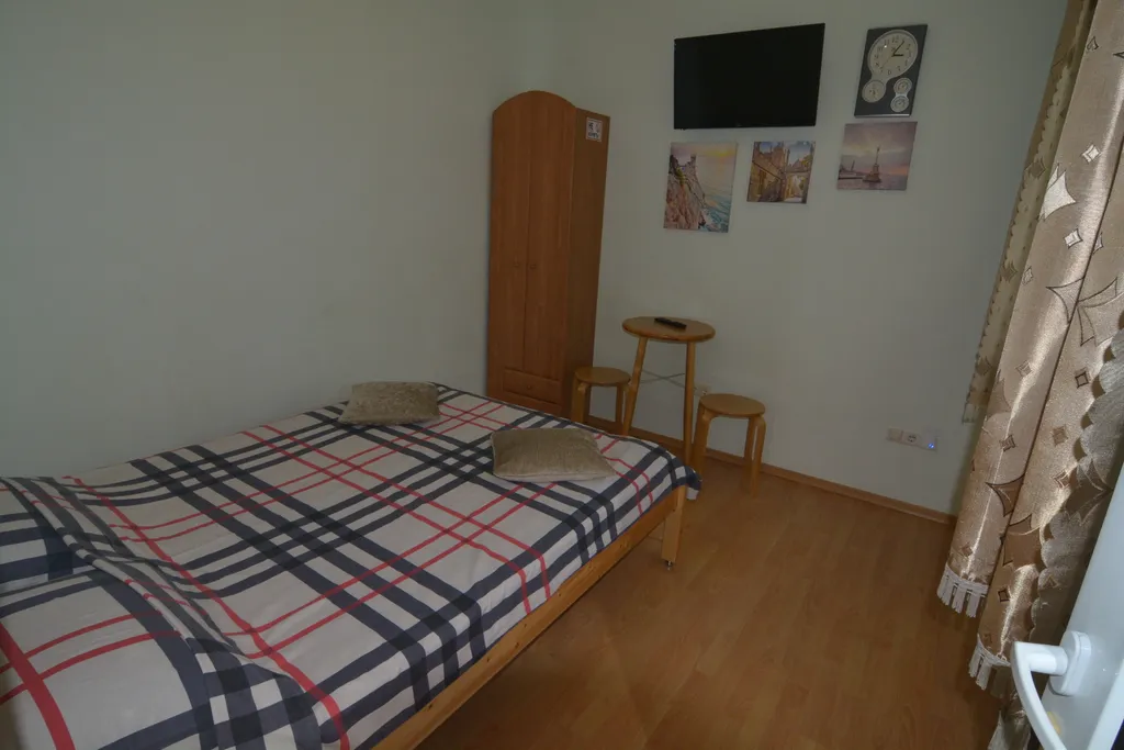 Коттедж Часть дома в парковой зоне города — Ялта