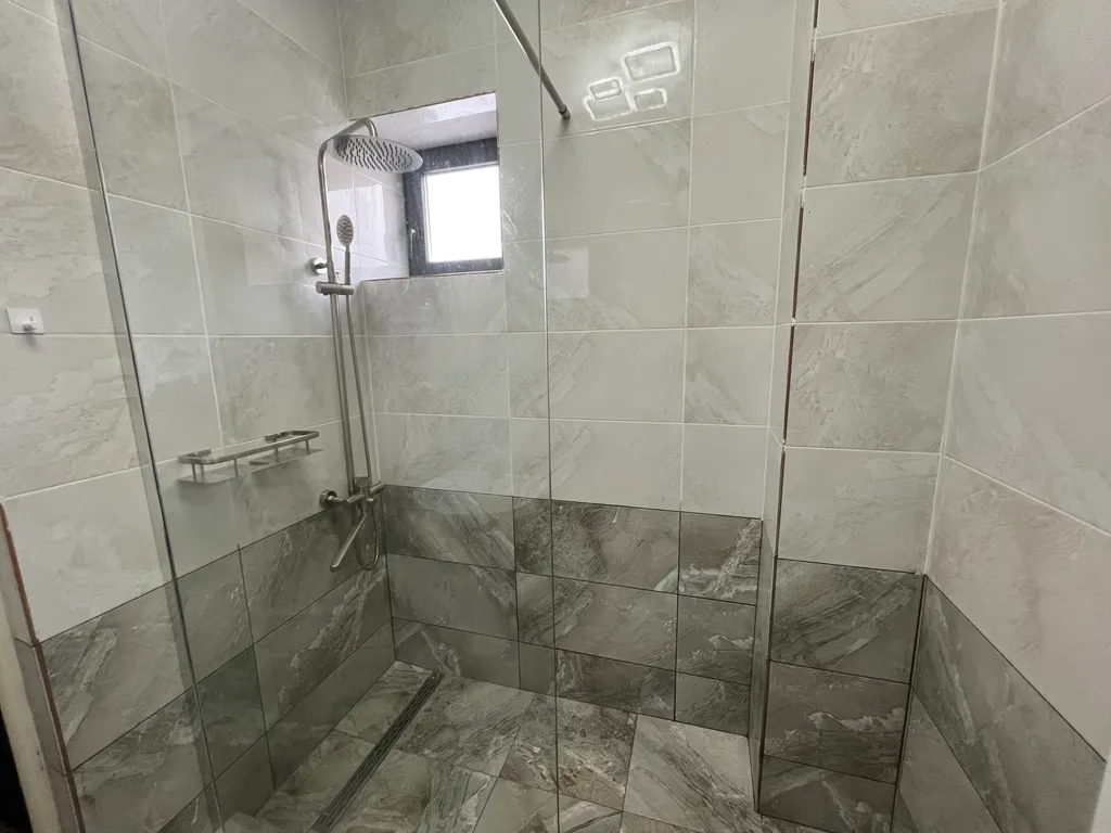 Красивый номер с видом на горы