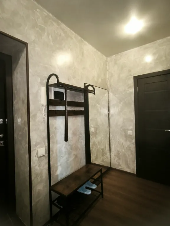 Высокий этаж, изолированные комнаты