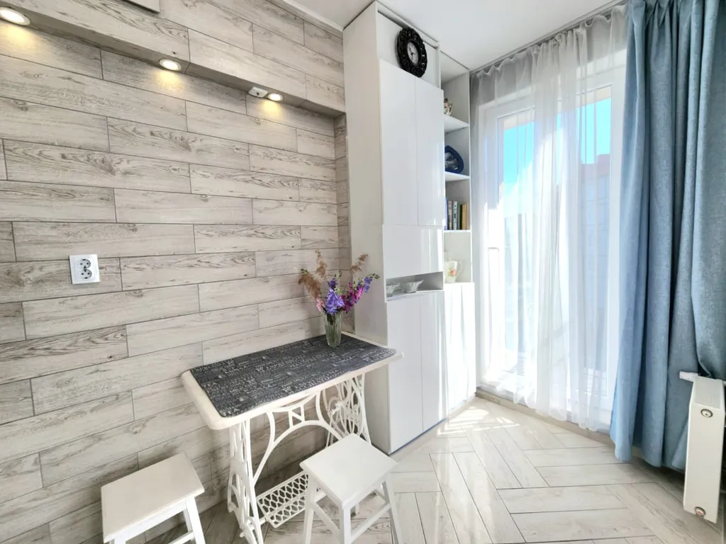 Романтичная светлая студия + велосипеды