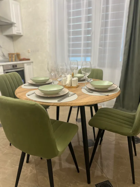 ЦЕНТР.  2 КОМНАТНАЯ КВАРТИРА