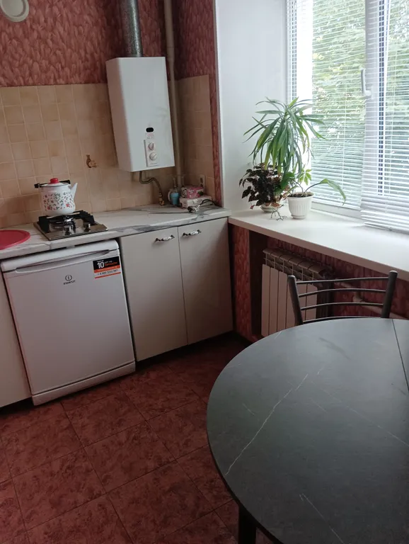 Квартира рядом со Свято-Введенским монастырем