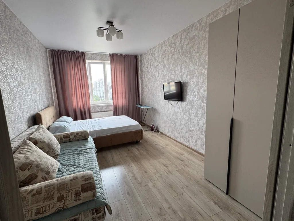 Отличная квартира в новом доме близко к центру города