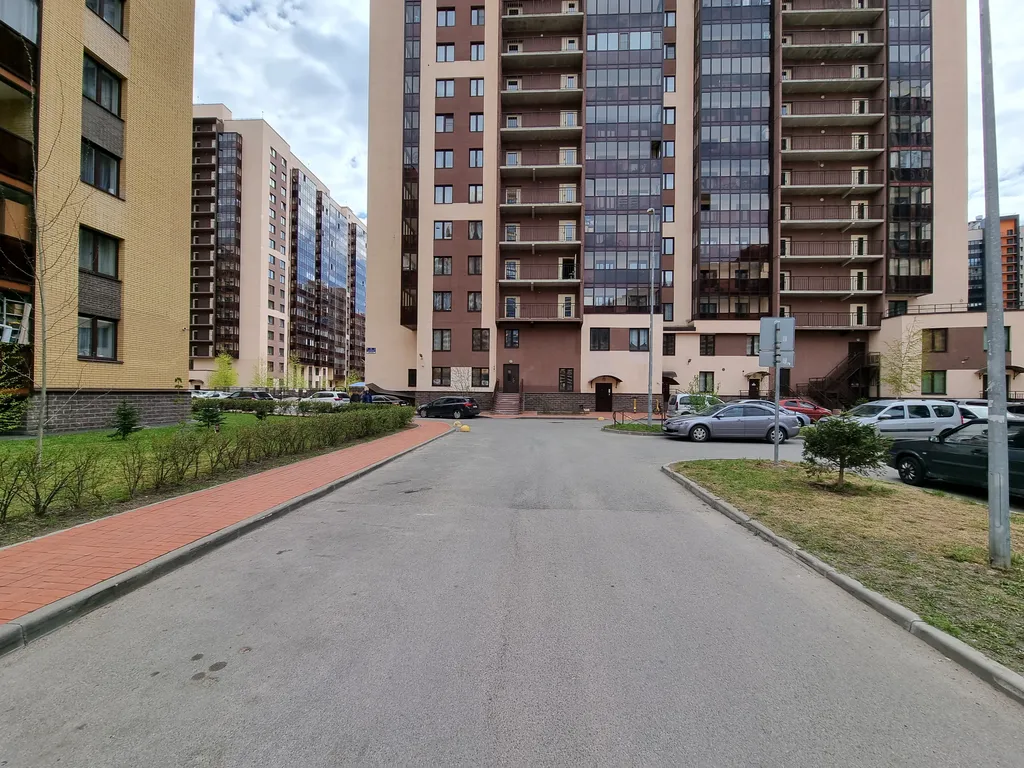 Двухкомнатная квартира с подиумами