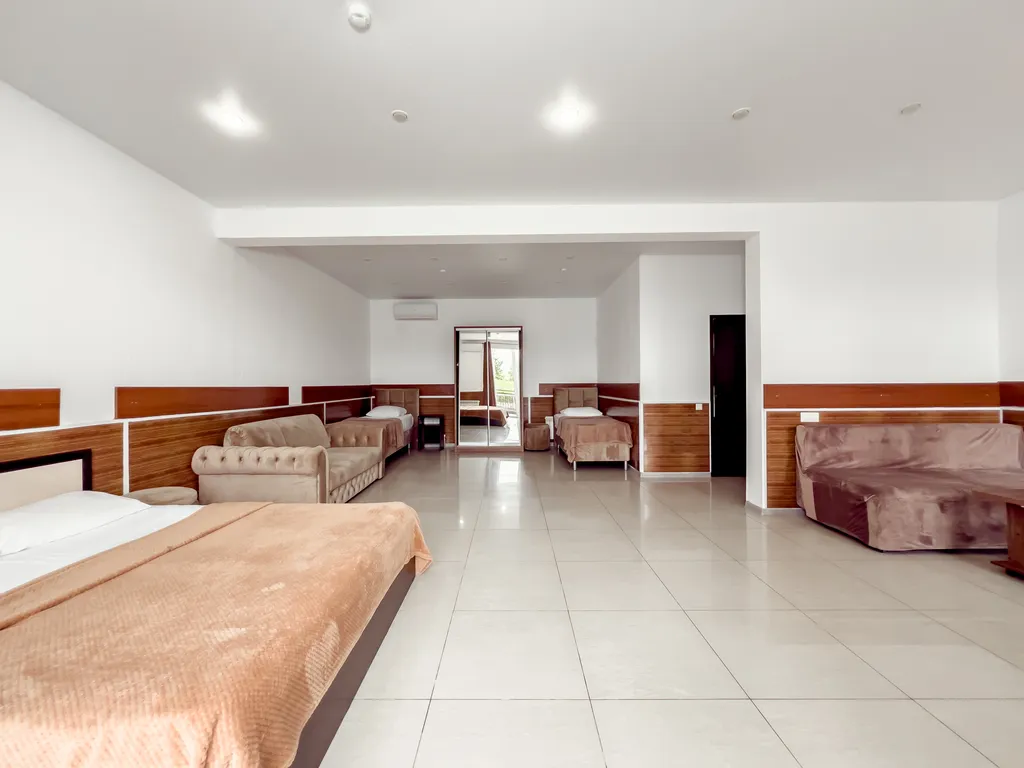 Апартамент в 5 минутах от моря с видом на зеленый парк