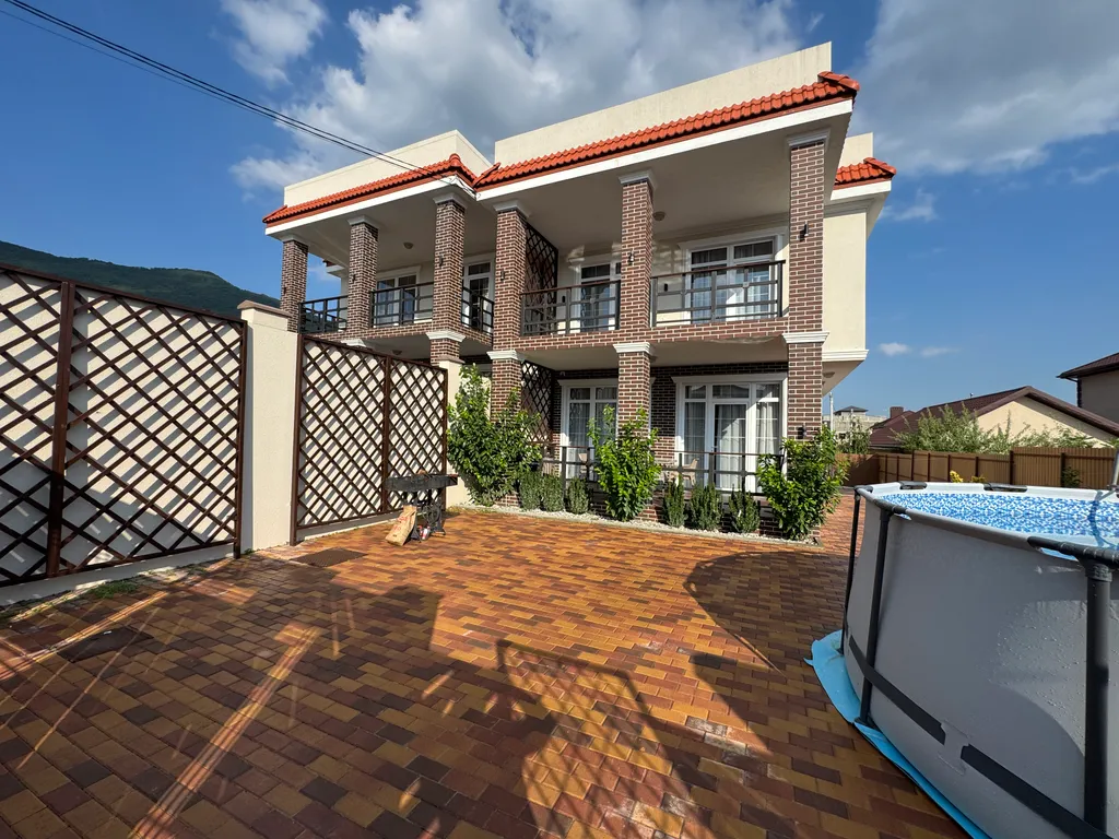 Коттедж с видом на горы — аренда посуточно в Геленджик