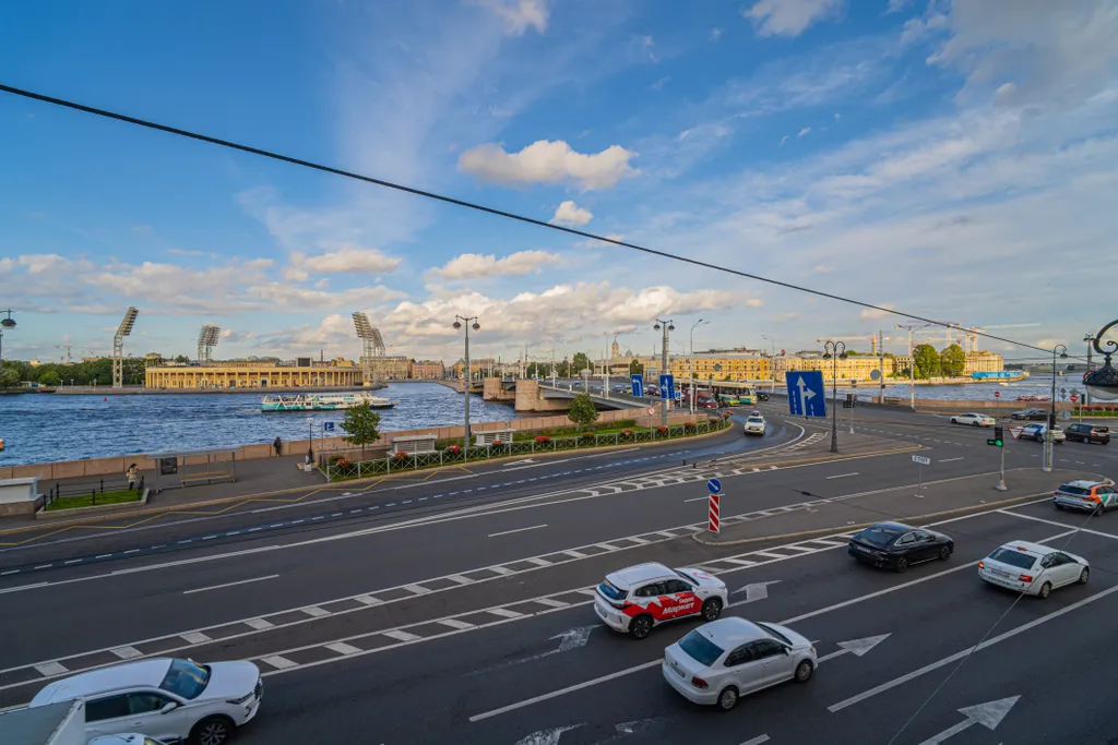 Квартира Квартира с великолепным видом на Неву — Санкт-Петербург