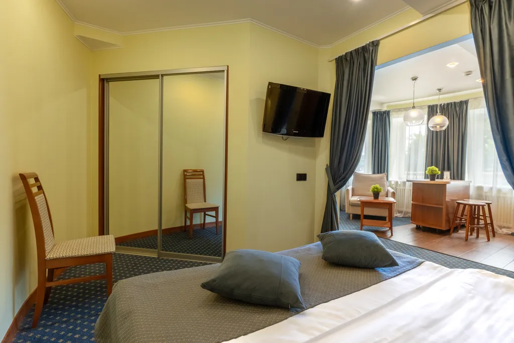 Семейный номер с кухонной зоной, отдельной гардеробной в 30 метрах от метро