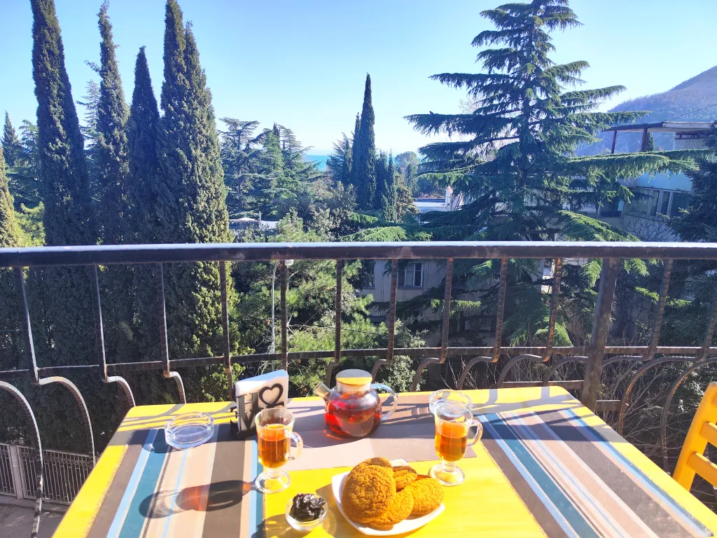 Премиум двушка с террасой на 1 линии