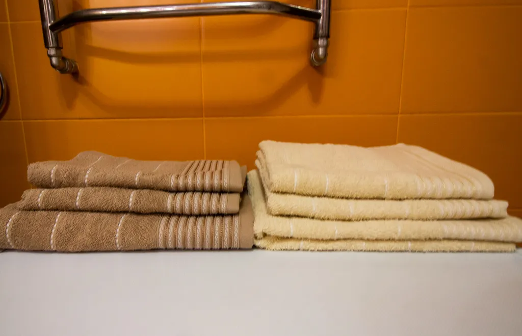 Красивая большая двухкомнатная квартира в микрорайоне Красный Камень