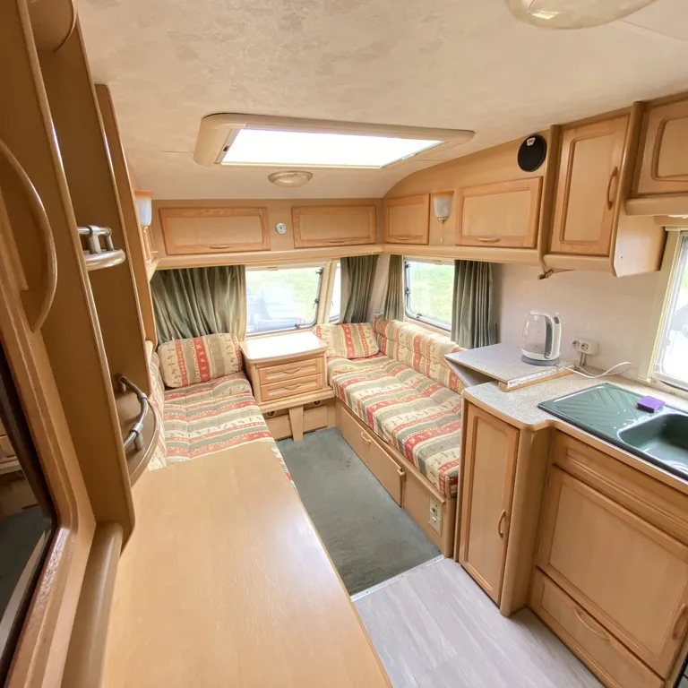 Коттедж Домик в лесу — Кобрино