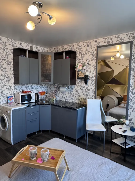 Тёплая уютная светлая студия с красивой локацией