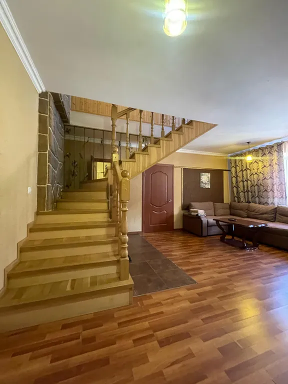 Уютный домик в центре живописного Домбая