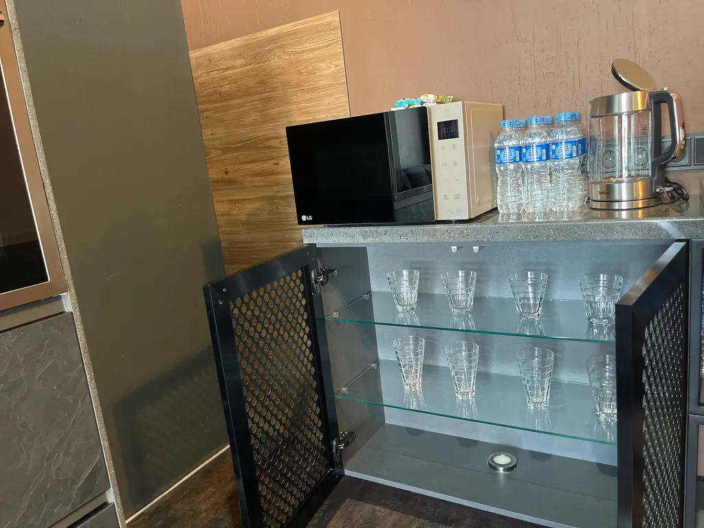 Роскошная квартира с видом на город с высоты птичьего полета