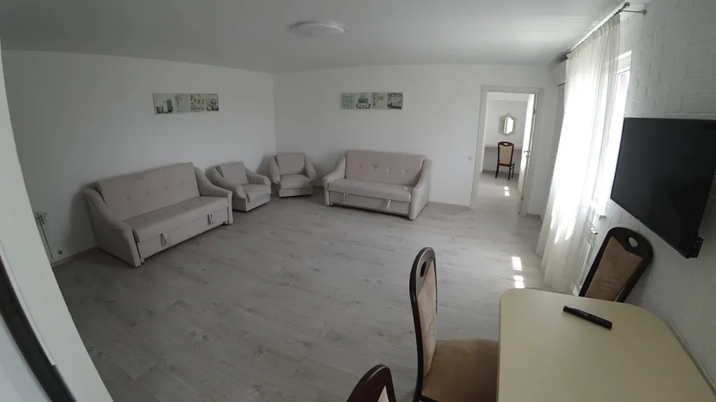 Отличная двухкомнатная квартира с двориком