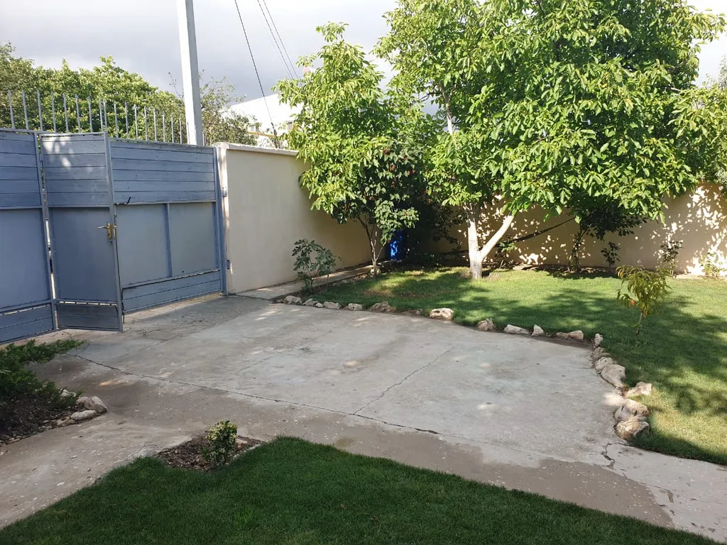 Частный дом (сдается только 2-й этаж)