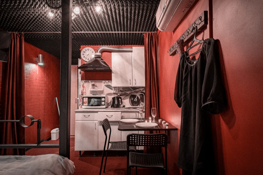 18+ Красная комната апартаменты для романтических свиданий