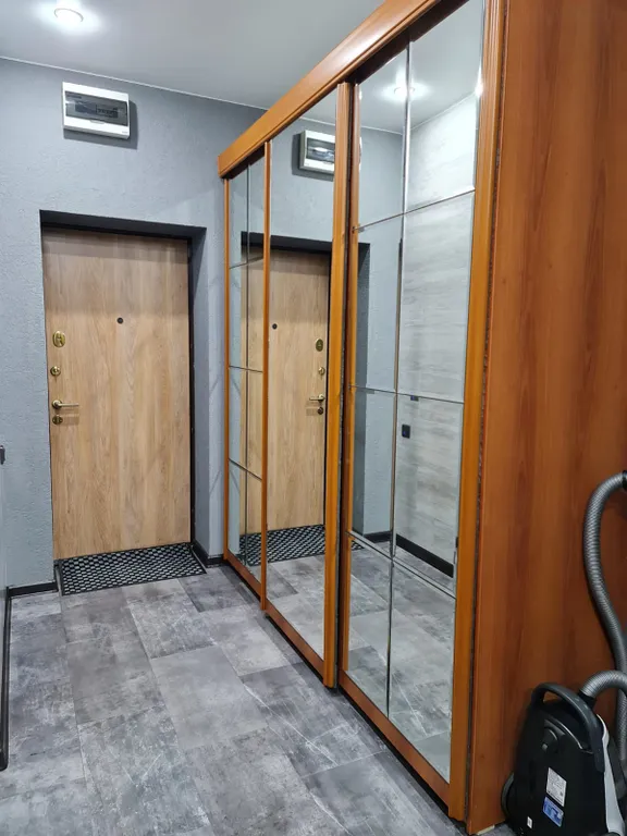 Сталинка во дворе головного офиса норникеля