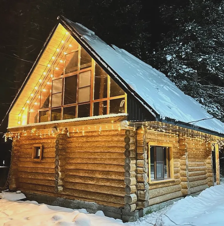 Уютный домик у подножия Эльбруса