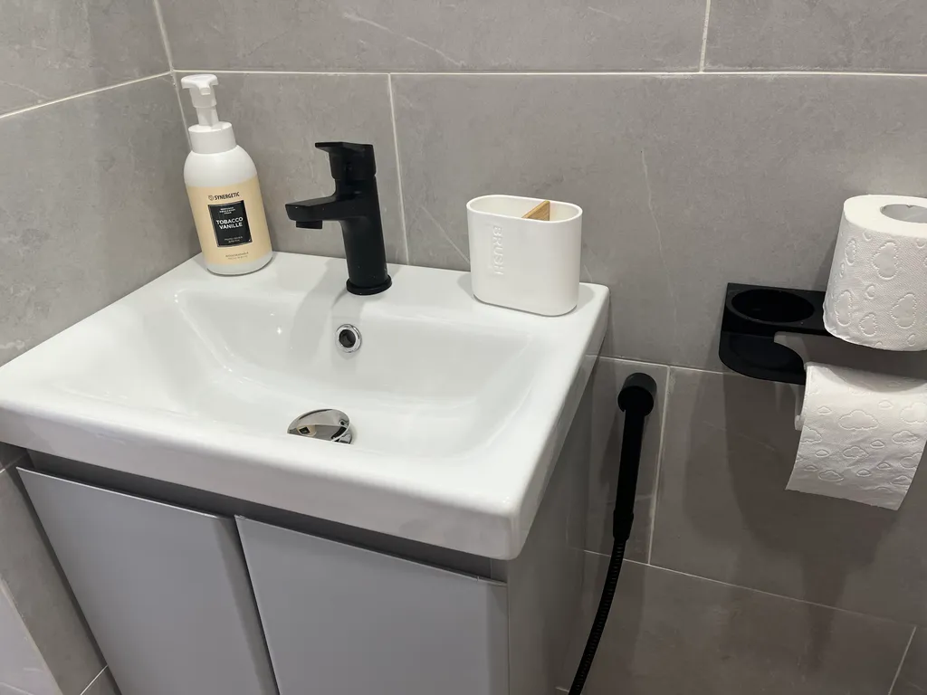 Домик в Карелии на берегу озера