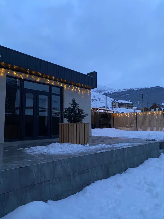 Уютный дом с видом на горы в Верхнем Фиагдоне