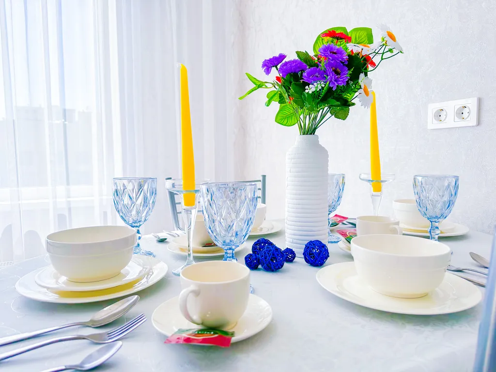 Рядом с Хан шатыр. Центр города Астана