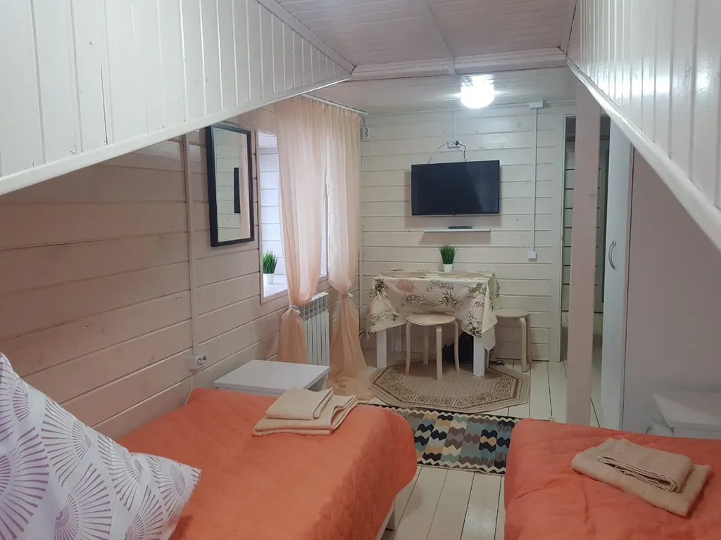 Семейный домик с видом на храм