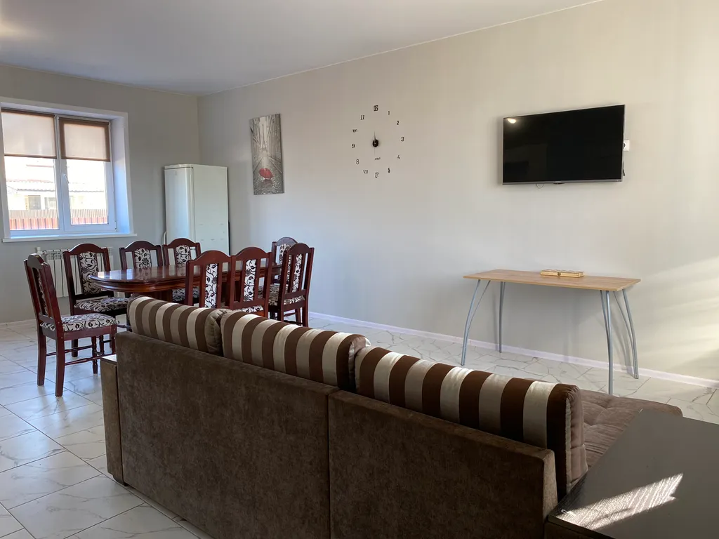 4 комнатный 2 этажный дом