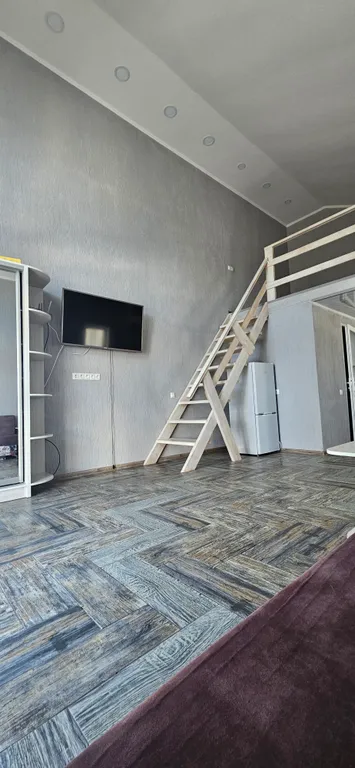 Номера лофт, на территории бассейн