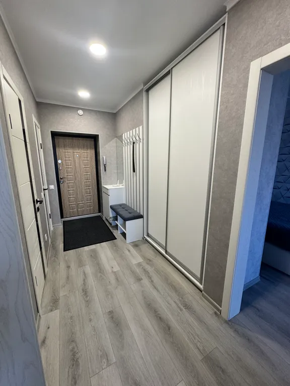 Совершенно новая чистая квартира в тихом районе города