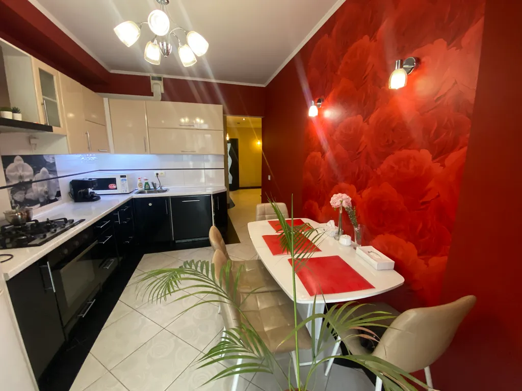 Квартира Просторная 2-х комнатная квартира (центр) — Севастополь