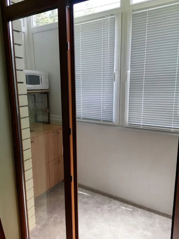 Уютная квартира-студия, с  балконом