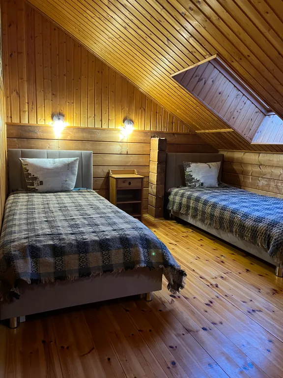 Уютный дом на берегу