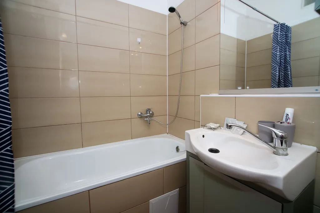 Командировка? Квартира на 22 этаже (Механошина 15) ждет!