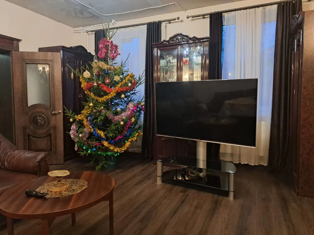 Коттедж Большой двухэтажный коттедж в стиле ампир с сауной и бассейном-купелью — Агалатово