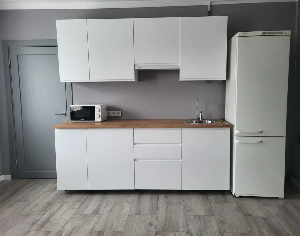 Уютный домик для двоих у озера