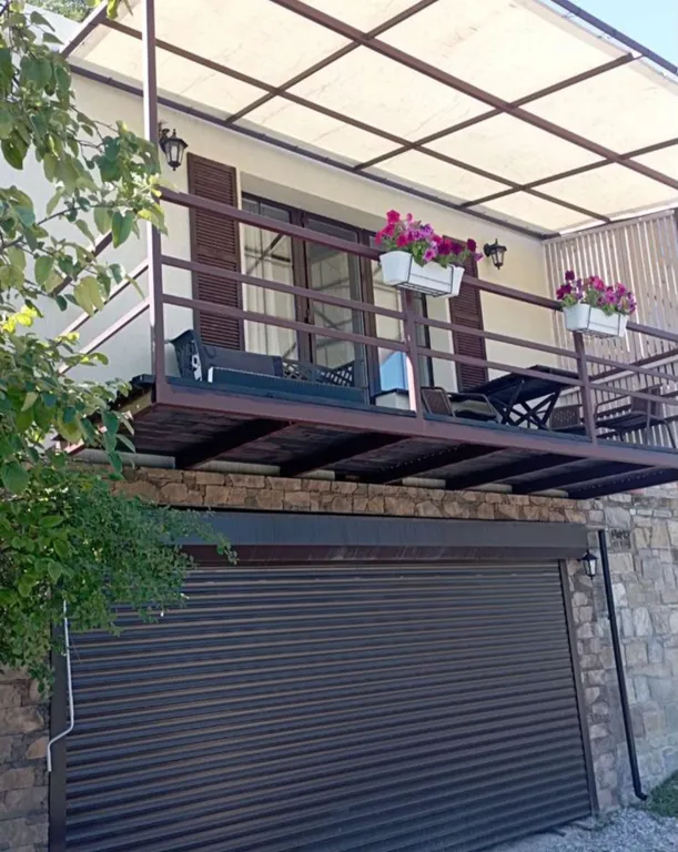 Уютные апартаменты с красивейшим видом на горы и озеро